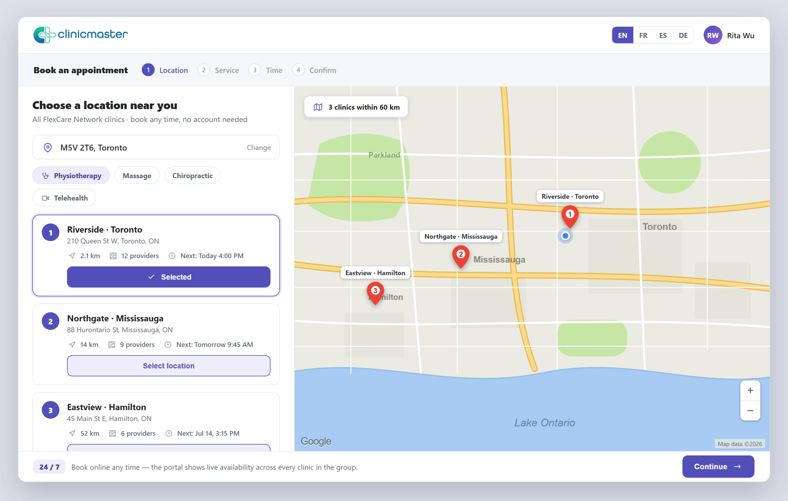 Portail patient de Clinicmaster — un écran de sélection de clinique pour la prise de rendez-vous autonome 24/7 avec une carte des établissements et la prochaine disponibilité par site.